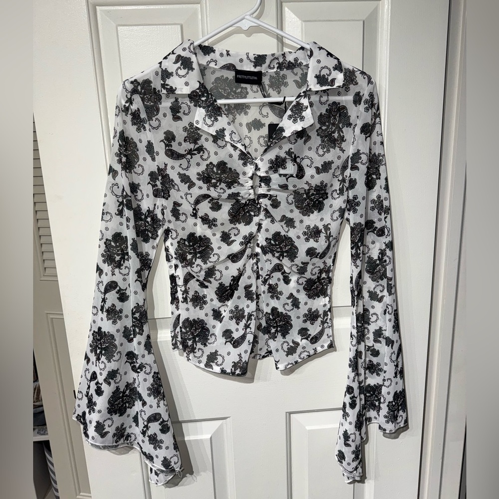 NWT PrettyLittleThing Blouse